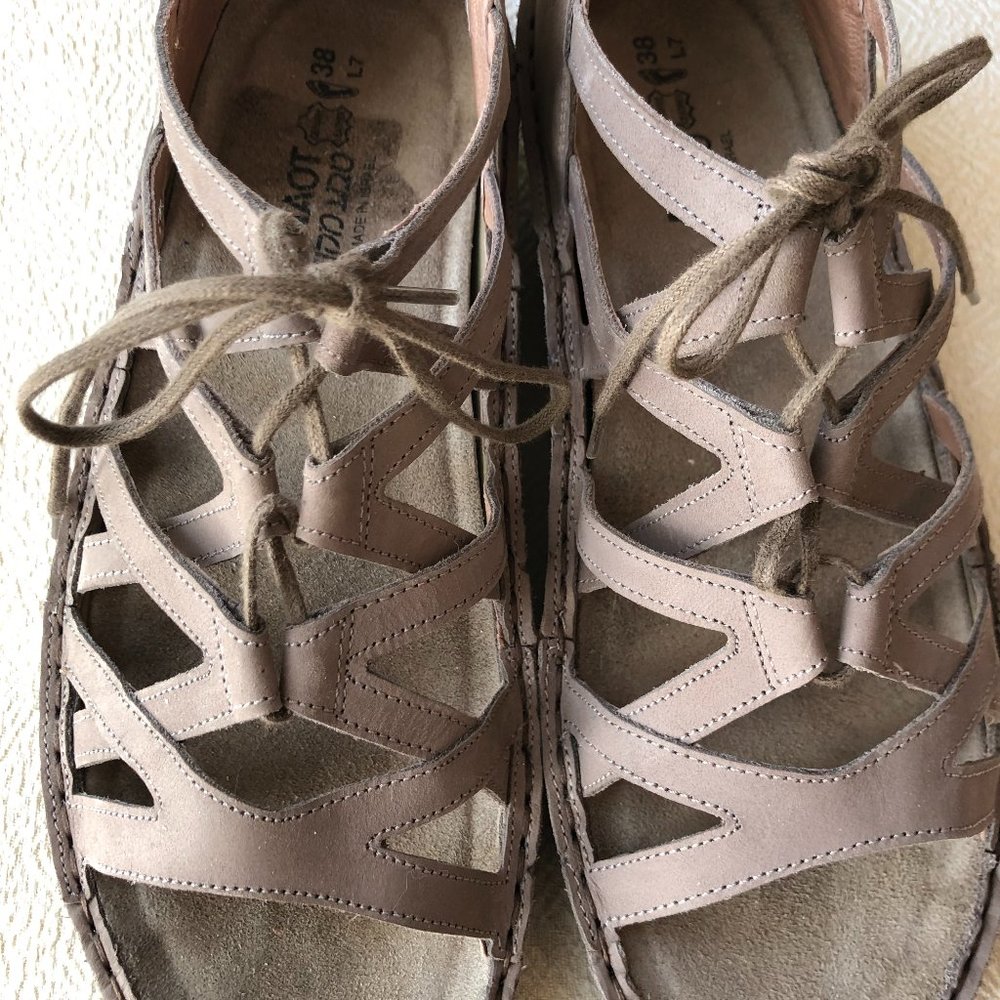 Naot Yarrow Sandal Size 7 ( EUR 38 ) Stone Nubuck EUC